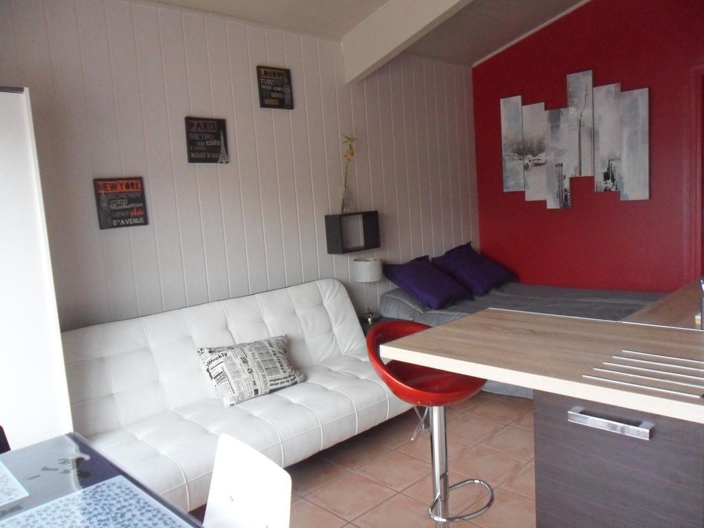Ferienwohnung Le Tamaris Saint-Laurent-dʼAigouze Zimmer foto